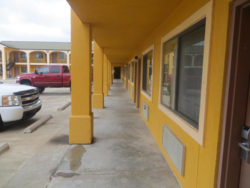 La Grange Executive Inn And Suites المظهر الخارجي الصورة